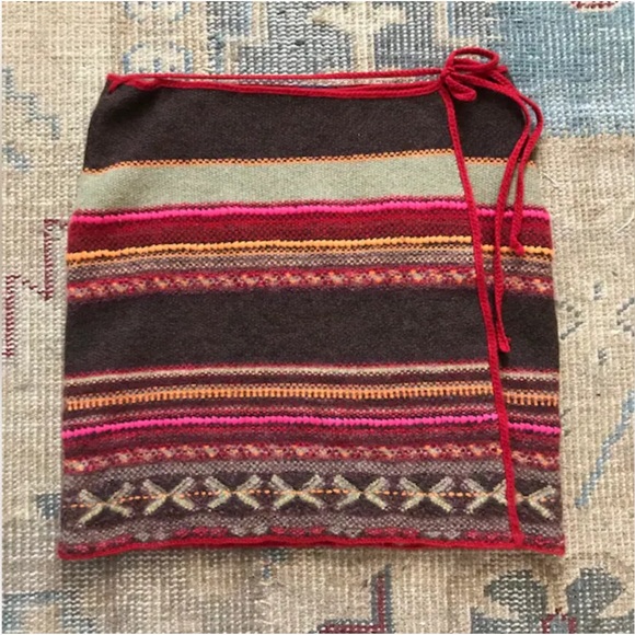 Ralph Lauren Dresses & Skirts - Ralph Lauren vintage cashmere knit mini sweater wrap skirt  L